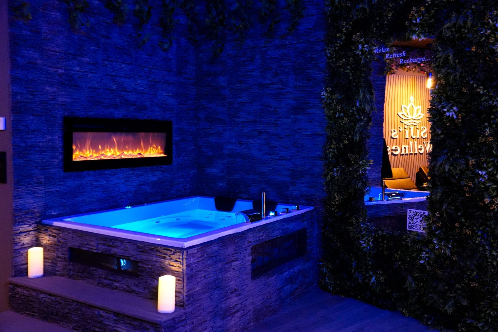 Spa-Bereich mit Massagesesseln